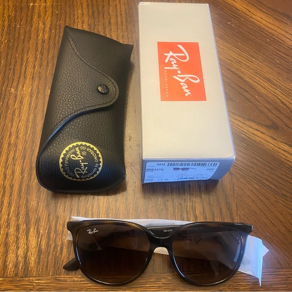 Women's Ray Ban Sunglasses RB4378 - Picture 10 of 11